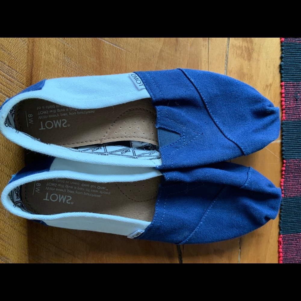 TOMS blue/white